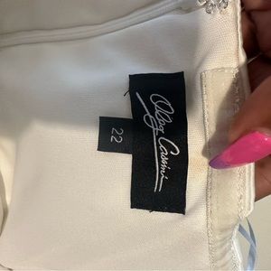 Cream and Black Formal and Semi Formal Oleg Cassini Dress